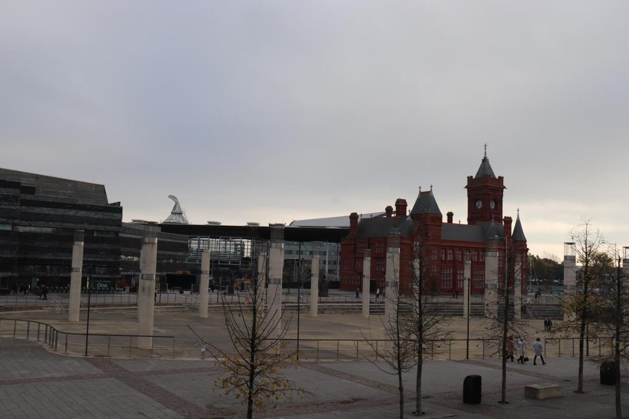 Quayside Apartments By Urban Space Cardiff Exterior photo